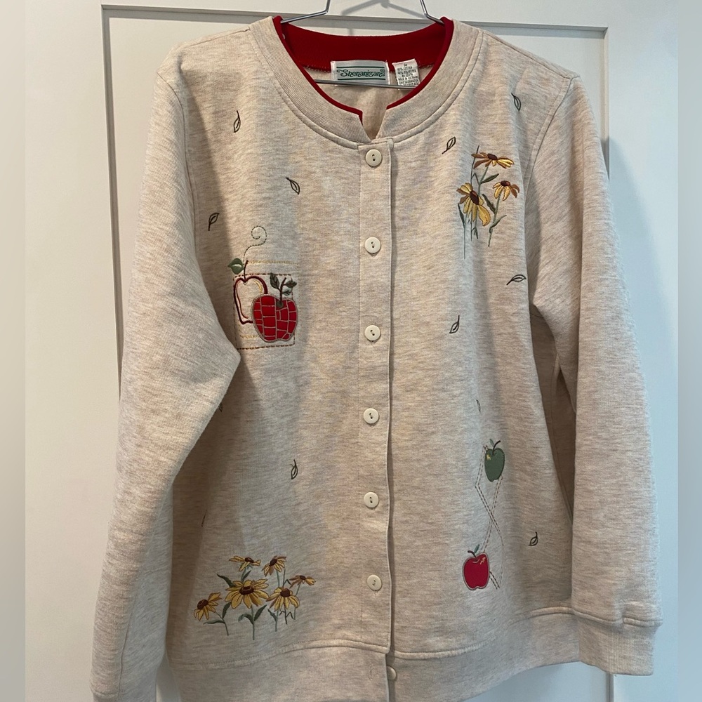 Vintage Apple & Sunflower Beige Cardigan with Embroidered Accents - Picture 2 of 4